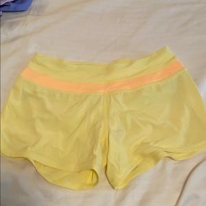 Lululemon groovy run shorts